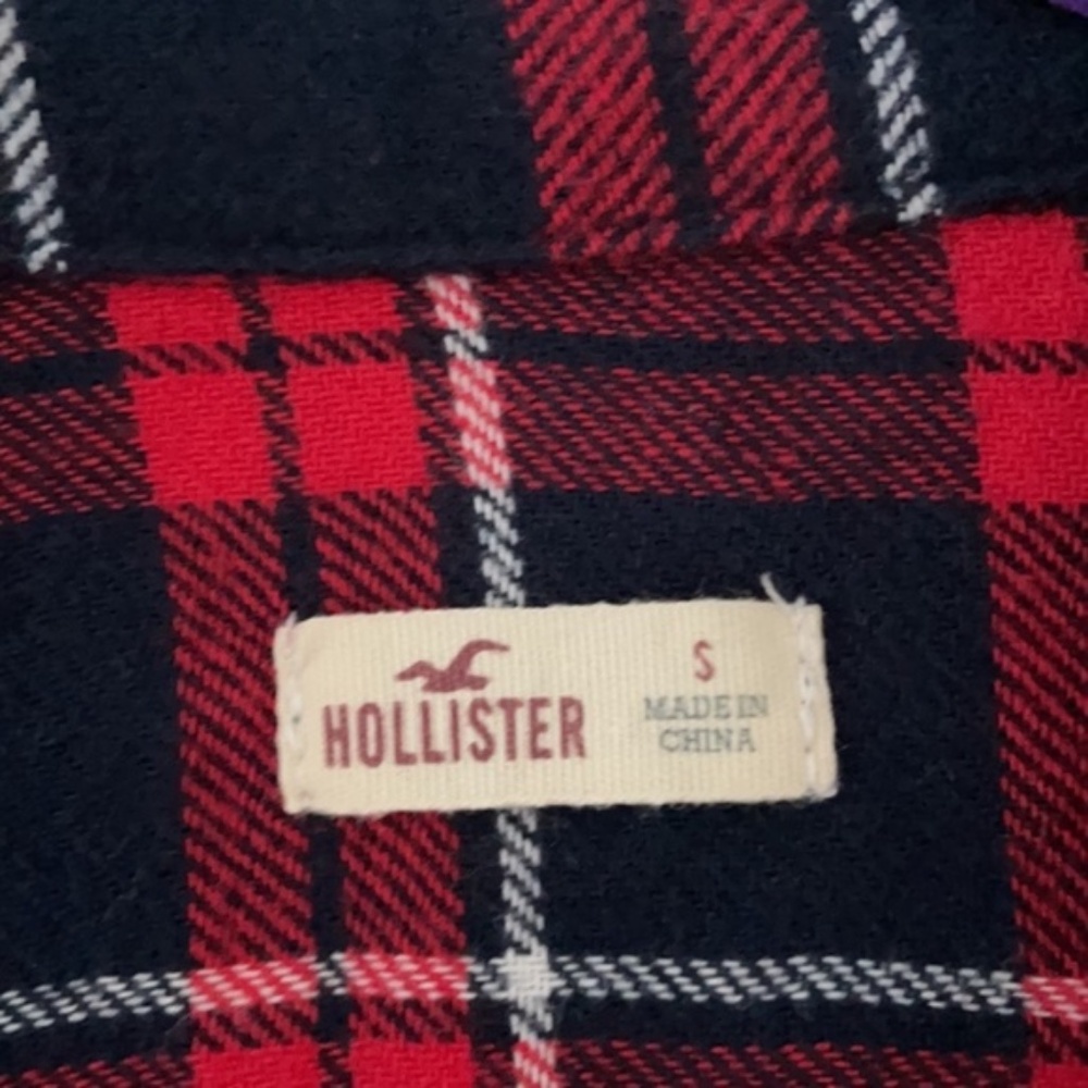 Hollister Red and Blue Plaid Flannel Button-Up Shirt - Picture 7 of 8